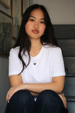 Load image into Gallery viewer, Mini bee embroidered T-shirt