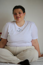 Load image into Gallery viewer, Floral bee embroidered organic T-shirt