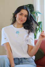 Load image into Gallery viewer, Single hydrangea and mini bee sleeve T-shirt