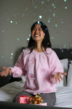 Load image into Gallery viewer, Lot's of Snowflakes Sweater