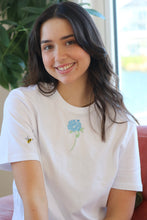Load image into Gallery viewer, Single hydrangea and mini bee sleeve T-shirt