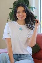Load image into Gallery viewer, Single hydrangea and mini bee sleeve T-shirt