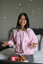 Load image into Gallery viewer, Lot's of Snowflakes Sweater