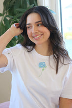 Load image into Gallery viewer, Single hydrangea and mini bee sleeve T-shirt