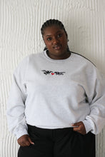 Load image into Gallery viewer, Double heart bee embroidered sweater