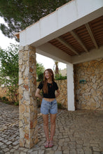 Load image into Gallery viewer, Fitted crop top