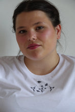 Load image into Gallery viewer, Floral bee embroidered organic T-shirt