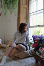 Load image into Gallery viewer, Floral bee embroidered sweatshirt