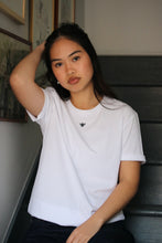 Load image into Gallery viewer, Mini bee embroidered T-shirt