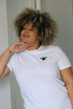 Load image into Gallery viewer, Bumble bee embroidered T-shirt