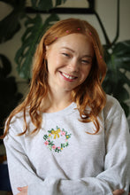 Load image into Gallery viewer, Mini Bow Wreath Sweater