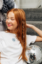 Load image into Gallery viewer, Super cute snowflake t-shirt