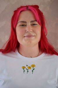 Mini trio of Sunflowers with bee T-shirt