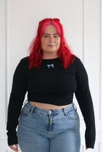 Load image into Gallery viewer, Embroidered Ribbed long sleeved crop