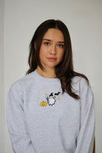 Load image into Gallery viewer, Simon&#39;s Halloween Party Sweater