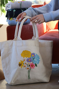 Maxi canvas tote bag with big hydrangea bunch