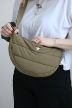 Load image into Gallery viewer, Quilted Cross body bag