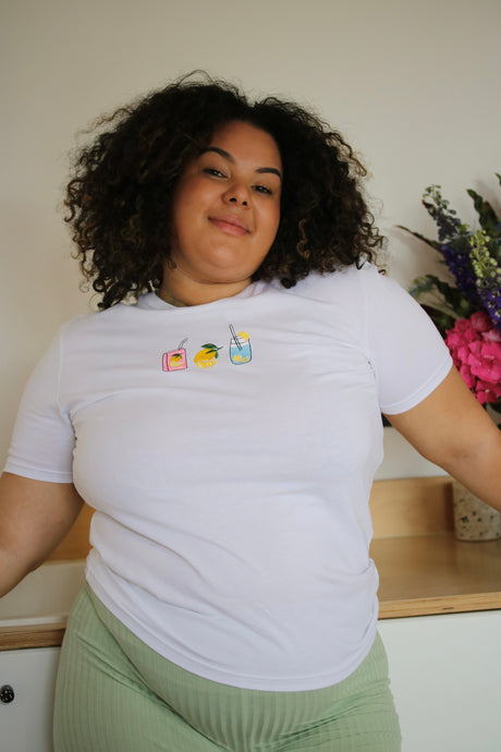 Lemonade juicy juicy drink embroidered organic t-shirt.