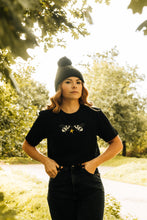 Load image into Gallery viewer, Embroidered Star bee tee