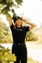 Load image into Gallery viewer, Embroidered Star bee tee