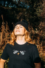 Load image into Gallery viewer, Embroidered Star bee tee