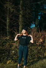 Load image into Gallery viewer, Embroidered Star bee tee