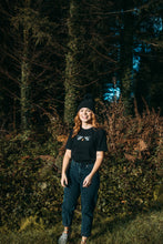 Load image into Gallery viewer, Embroidered Star bee tee
