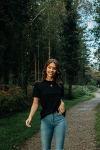 Mini star bee embroidered organic t-shirt