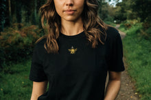 Load image into Gallery viewer, Mini star bee embroidered organic t-shirt