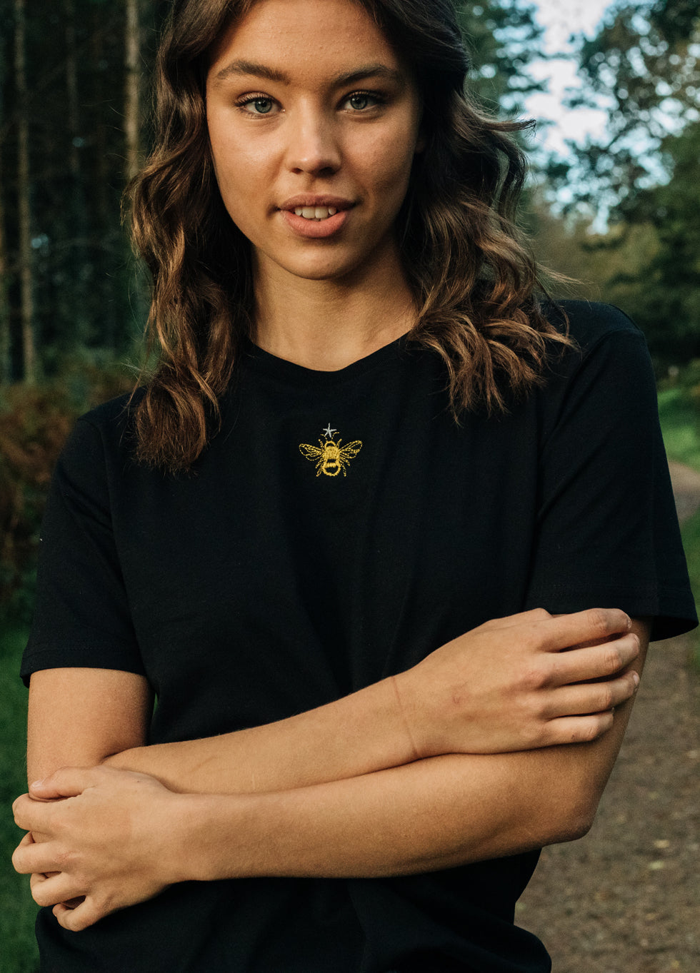 Mini star bee embroidered organic t-shirt