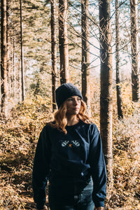 Star bee embroidered sweater