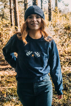 Load image into Gallery viewer, Star bee embroidered sweater
