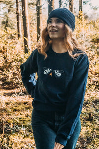Star bee embroidered sweater