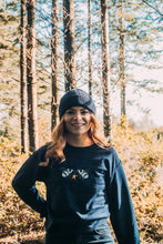 Load image into Gallery viewer, Star bee embroidered sweater