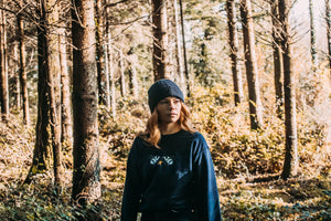 Star bee embroidered sweater