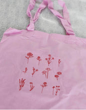 Load image into Gallery viewer, Lots of flowers embroidered tote bag