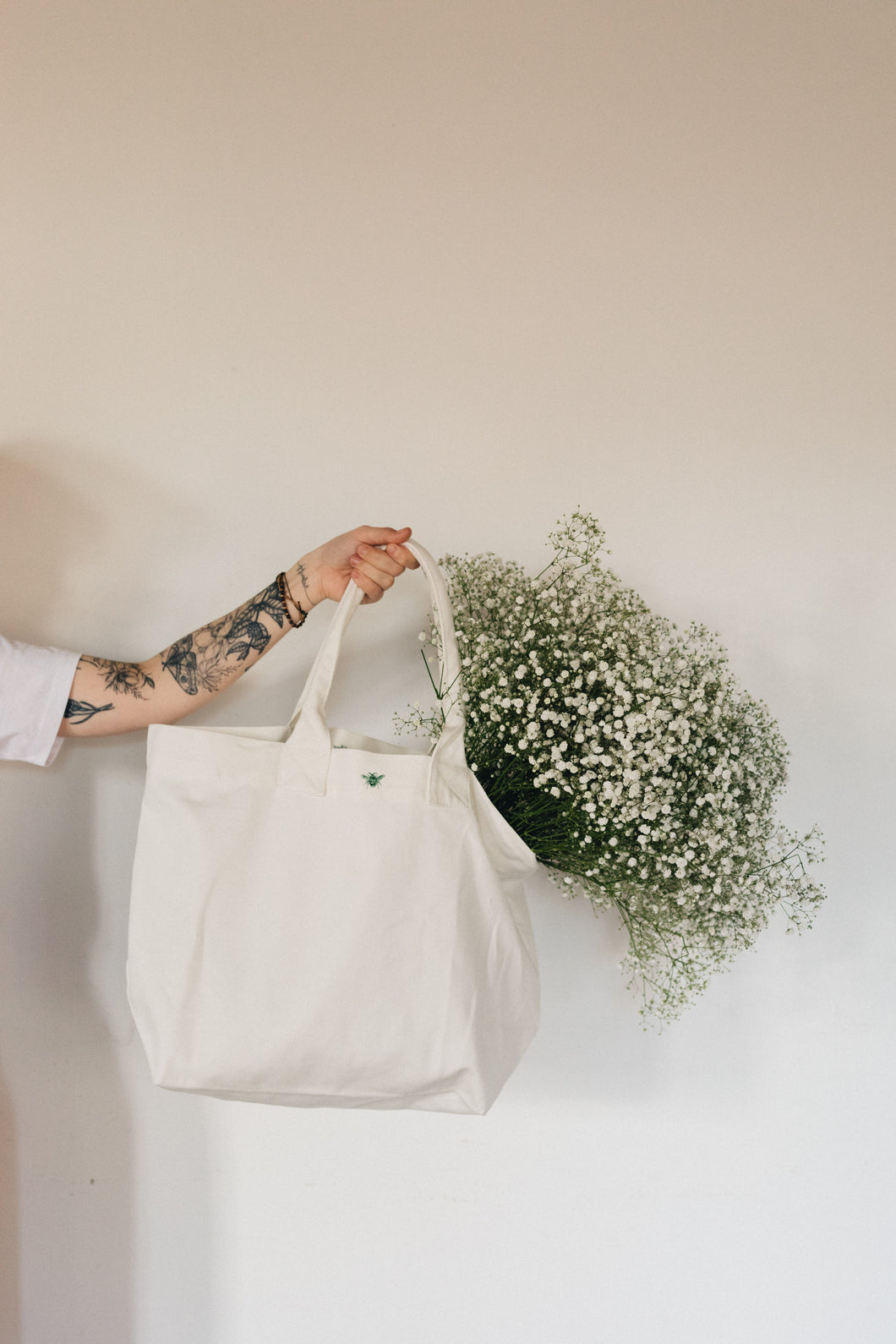 Maxi canvas bag with Have a really lovely day and mini bee