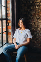 Load image into Gallery viewer, Sunflower and embroidered bee sleeve embroidered t-shirt