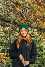 Load image into Gallery viewer, Star embroidered beanie
