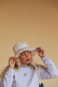 Embroidered mini doodle bee sweater
