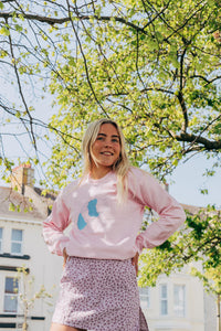 Embroidered big doodle bee sweater