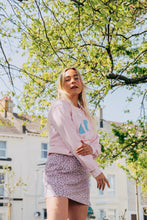 Load image into Gallery viewer, Embroidered big doodle bee sweater