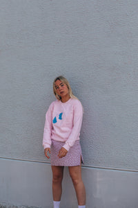 Embroidered big doodle bee sweater