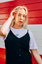 Load image into Gallery viewer, Doodle bee t-shirt with embroidered logo on sleeve