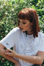 Load image into Gallery viewer, Big bee embroidered organic t-shirt with bee sleeve detail