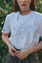 Load image into Gallery viewer, Big bee embroidered organic t-shirt with bee sleeve detail