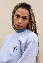 Load image into Gallery viewer, Bee heart embroidered sweater